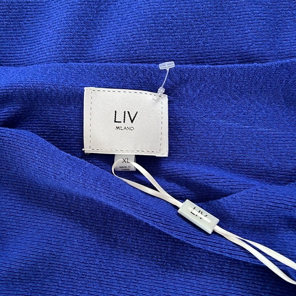NWOT LIV Milano Woman’s Tunic. - Picture 4 of 4